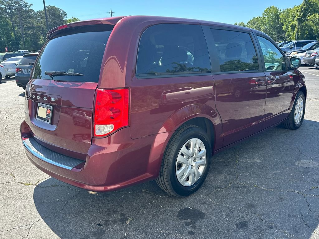 Used 2018 Dodge Grand Caravan SE FWD image 5