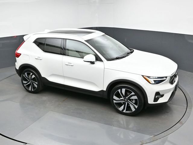 Used 2023 Volvo XC40 B5 Plus w/ Protection Package Premier AWD/4WD image 45