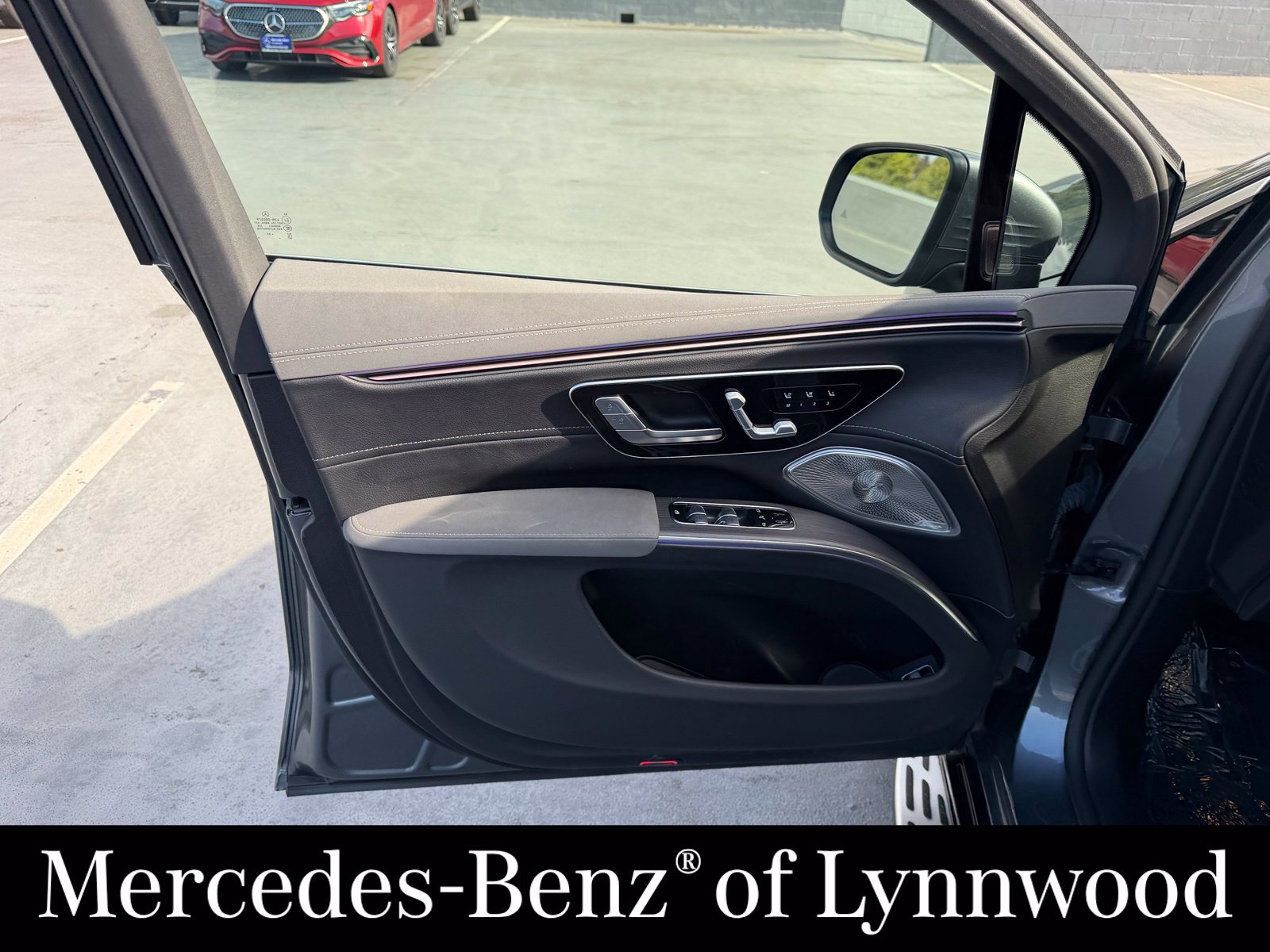 Used 2023 Mercedes-Benz EQS 580 4MATIC SUV image 10