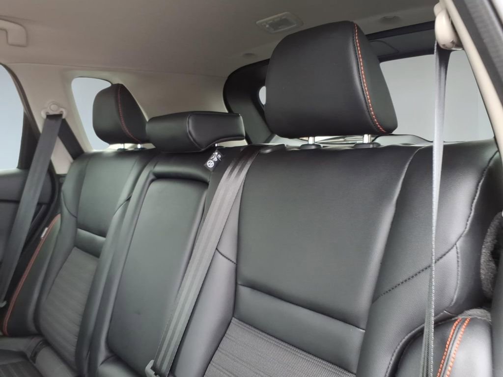 Used 2025 Nissan Rogue SV image 11