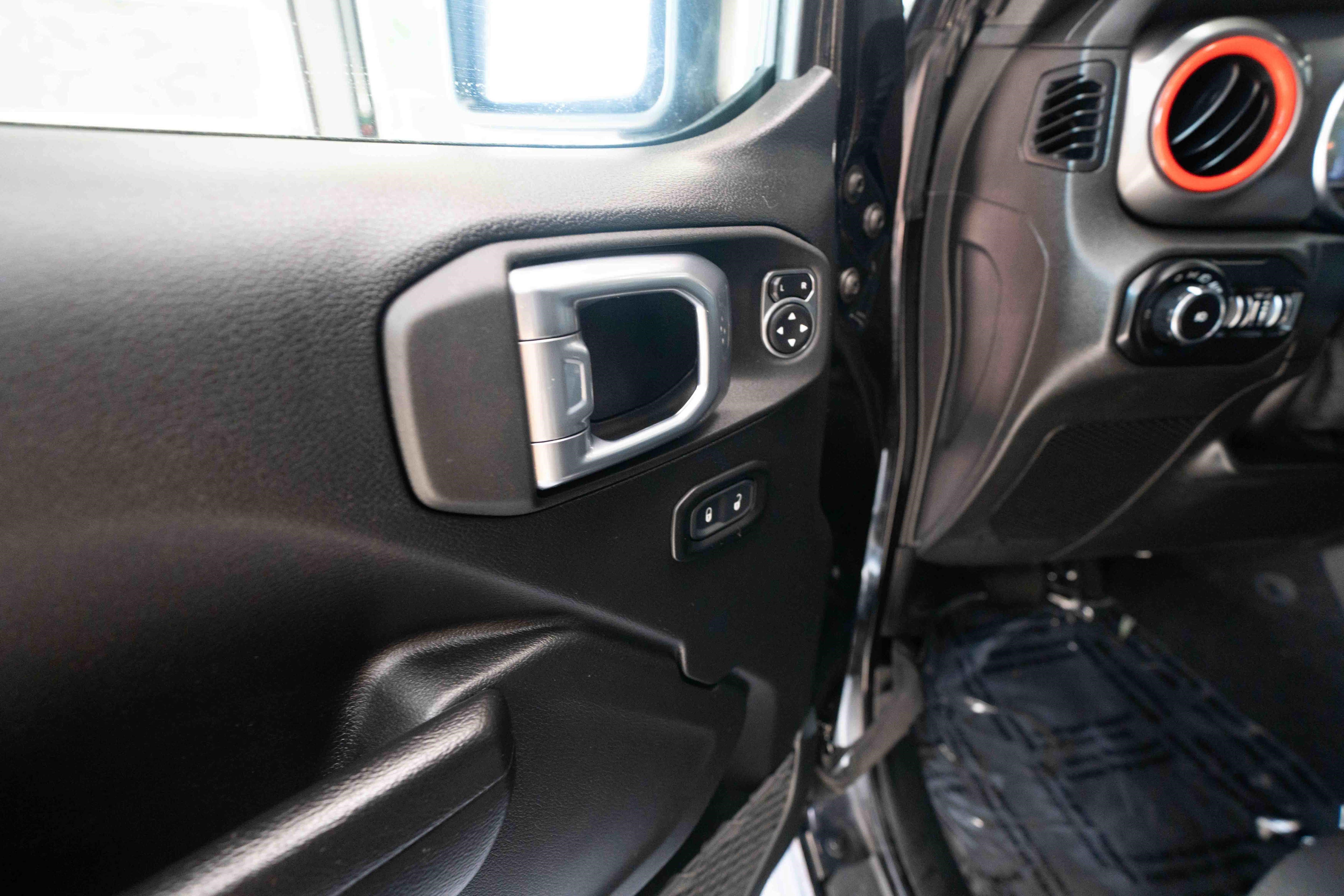 Used 2021 Jeep Wrangler Unlimited Sport AWD/4WD image 7
