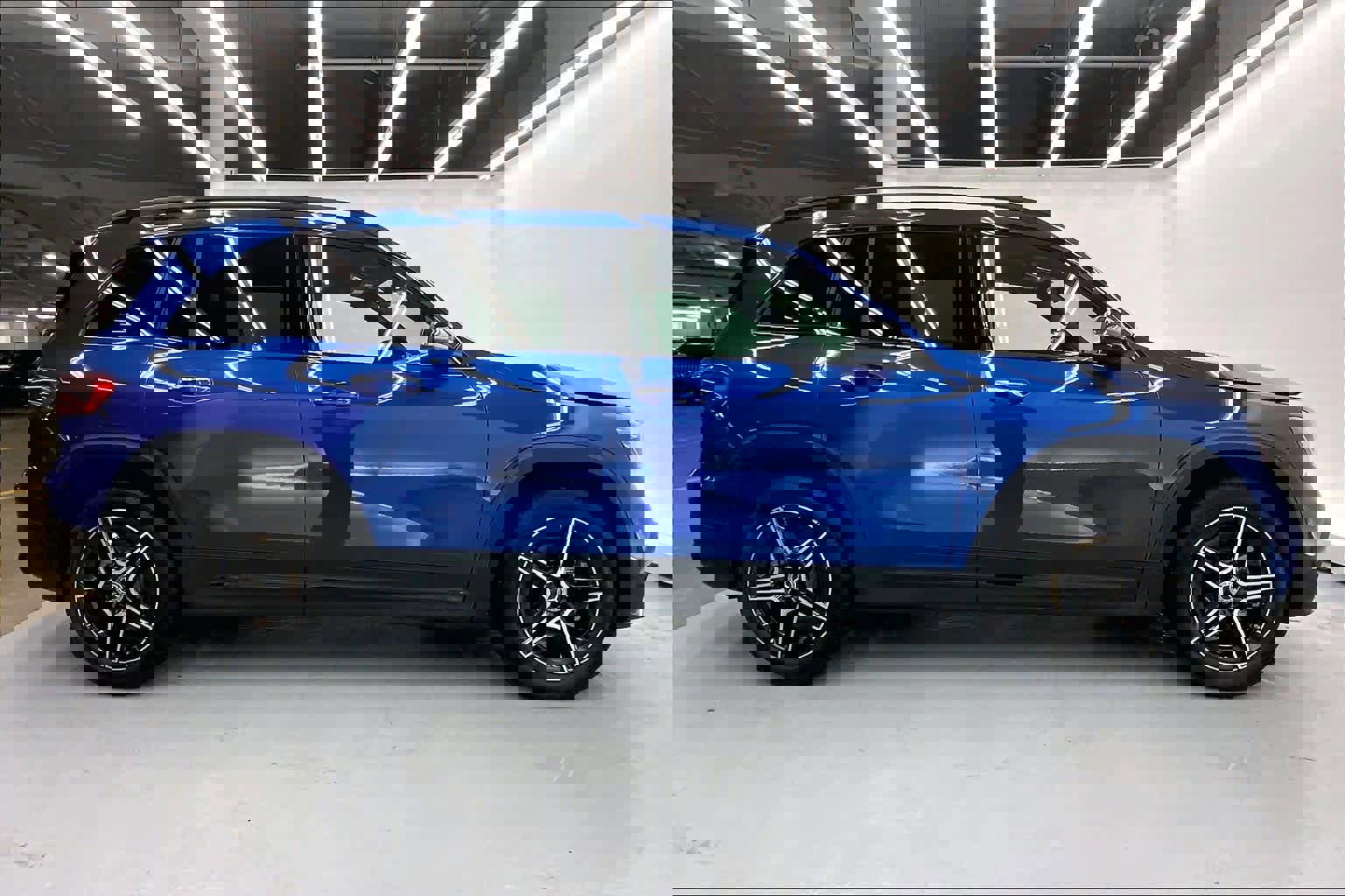 Used 2025 Mercedes-Benz GLB 250 image 5