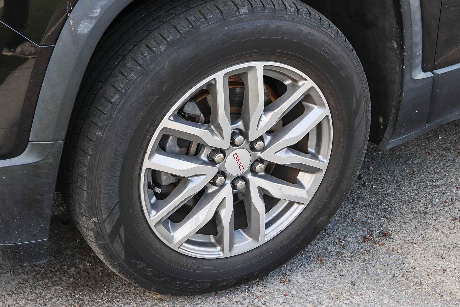 Used 2018 GMC Acadia SLE w/ Driver Alert Package I image 4