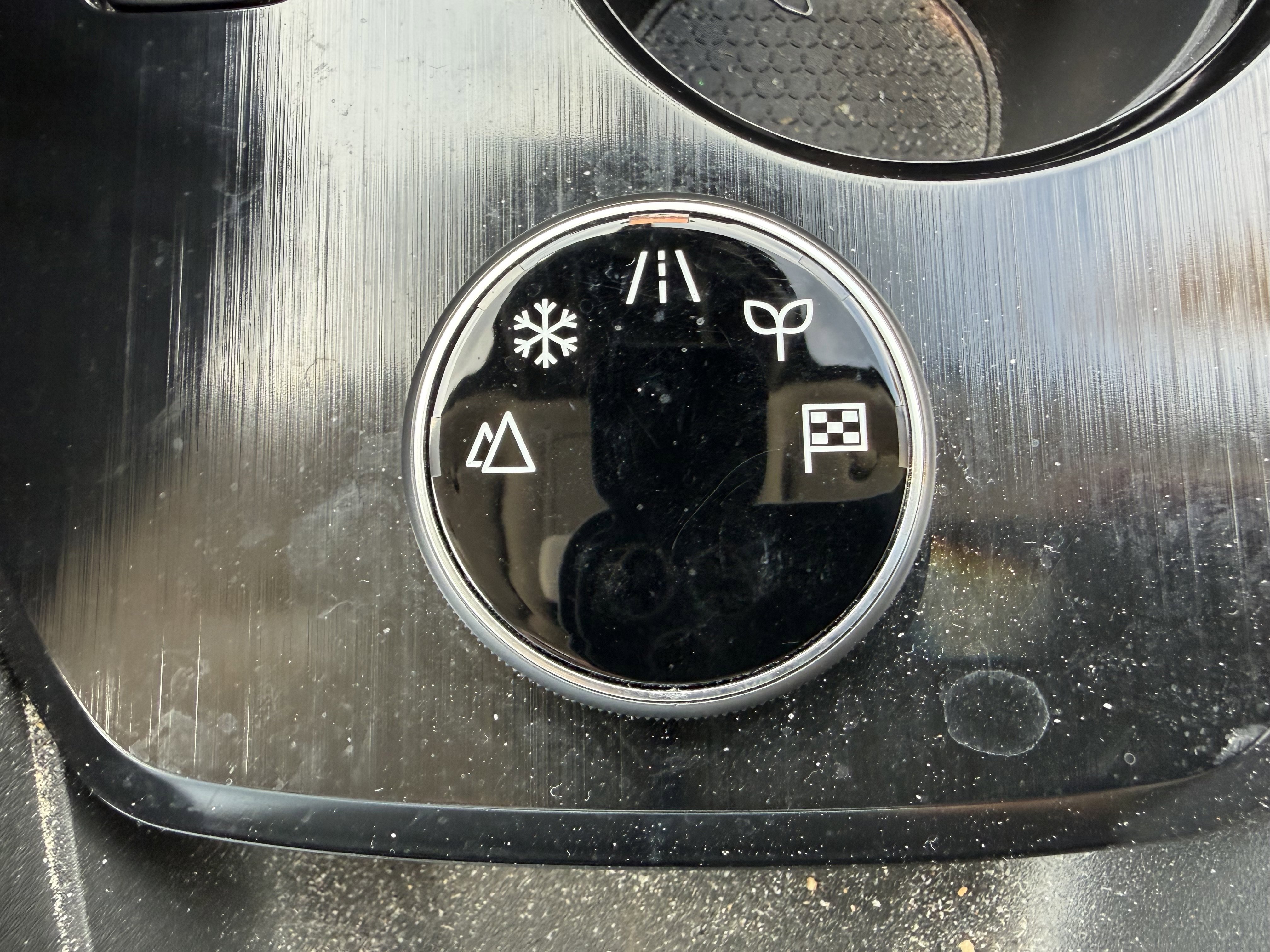 Used 2023 Nissan Rogue SV w/ SV Premium B Package image 17