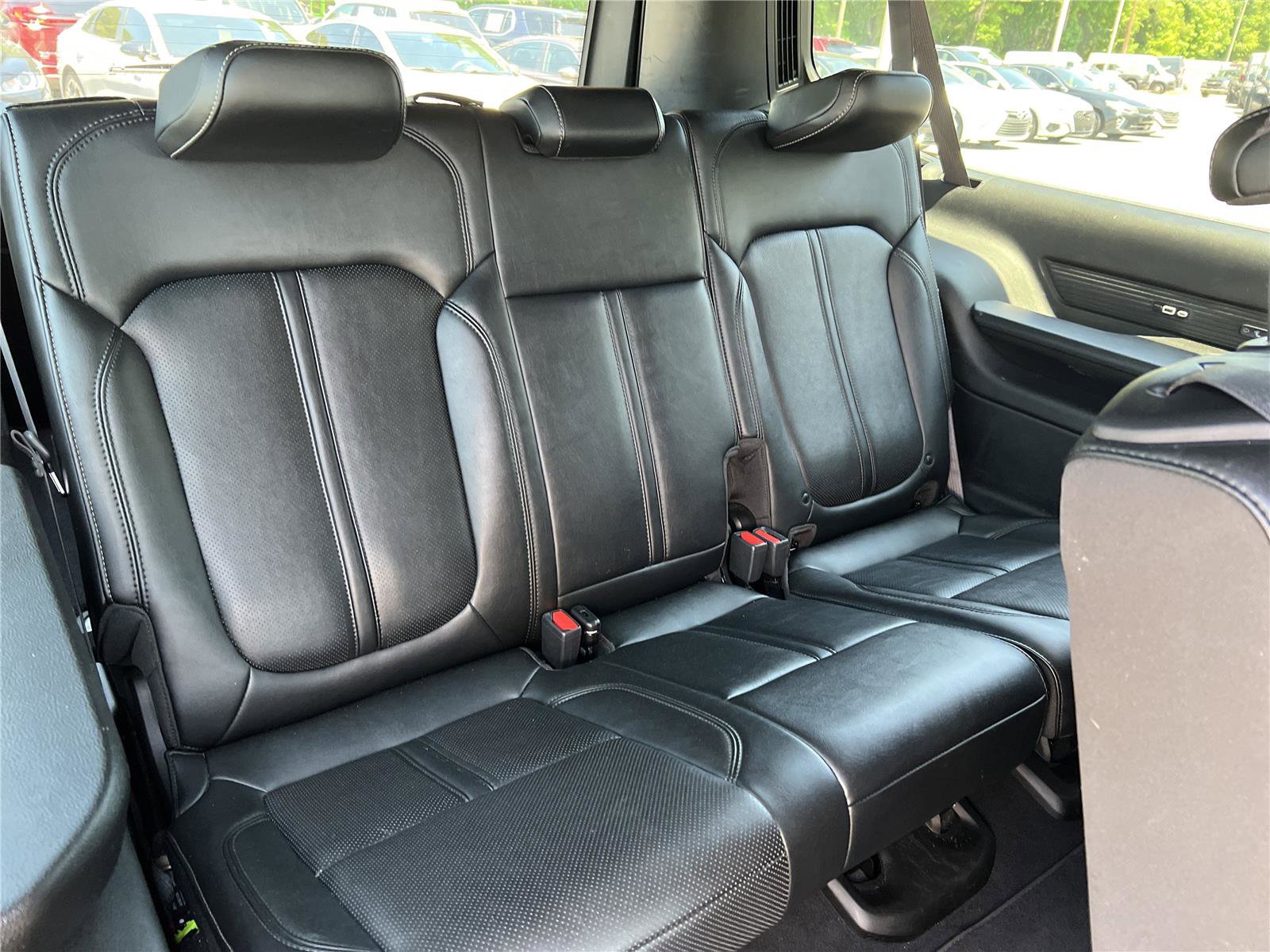 Used 2024 Jeep Wagoneer L Series II RWD image 31