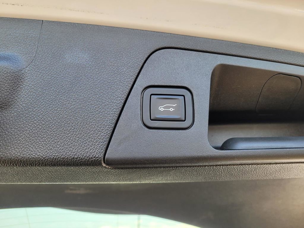 Used 2020 Buick Envision Essence image 14