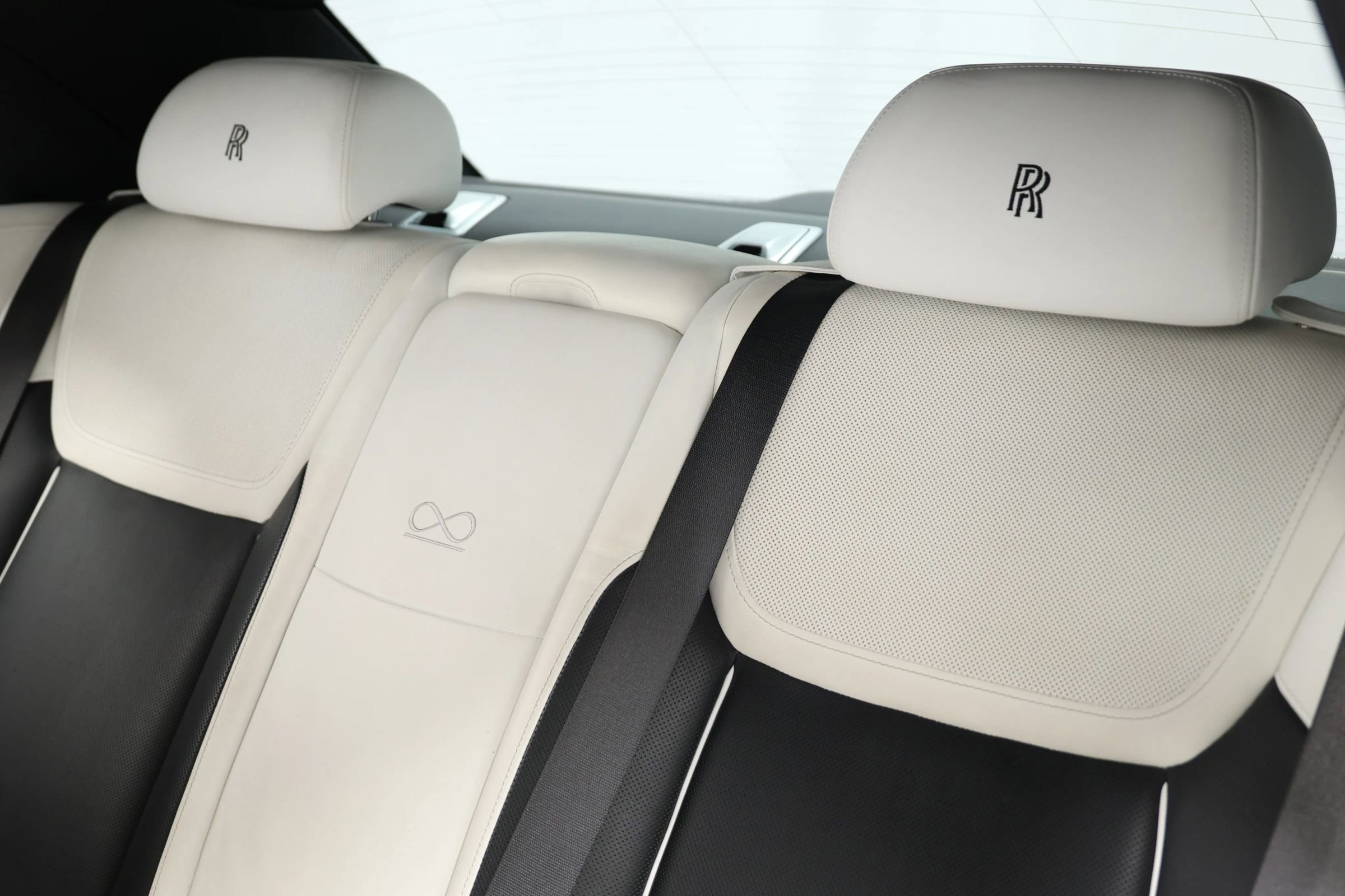 Used 2017 Rolls-Royce Ghost Series II Sedan 4D image 63