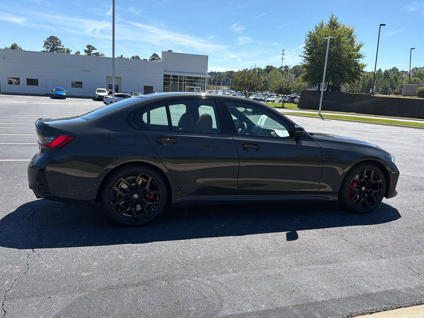 New 2026 BMW 330i Sedan w/ M Sport Package RWD image 7