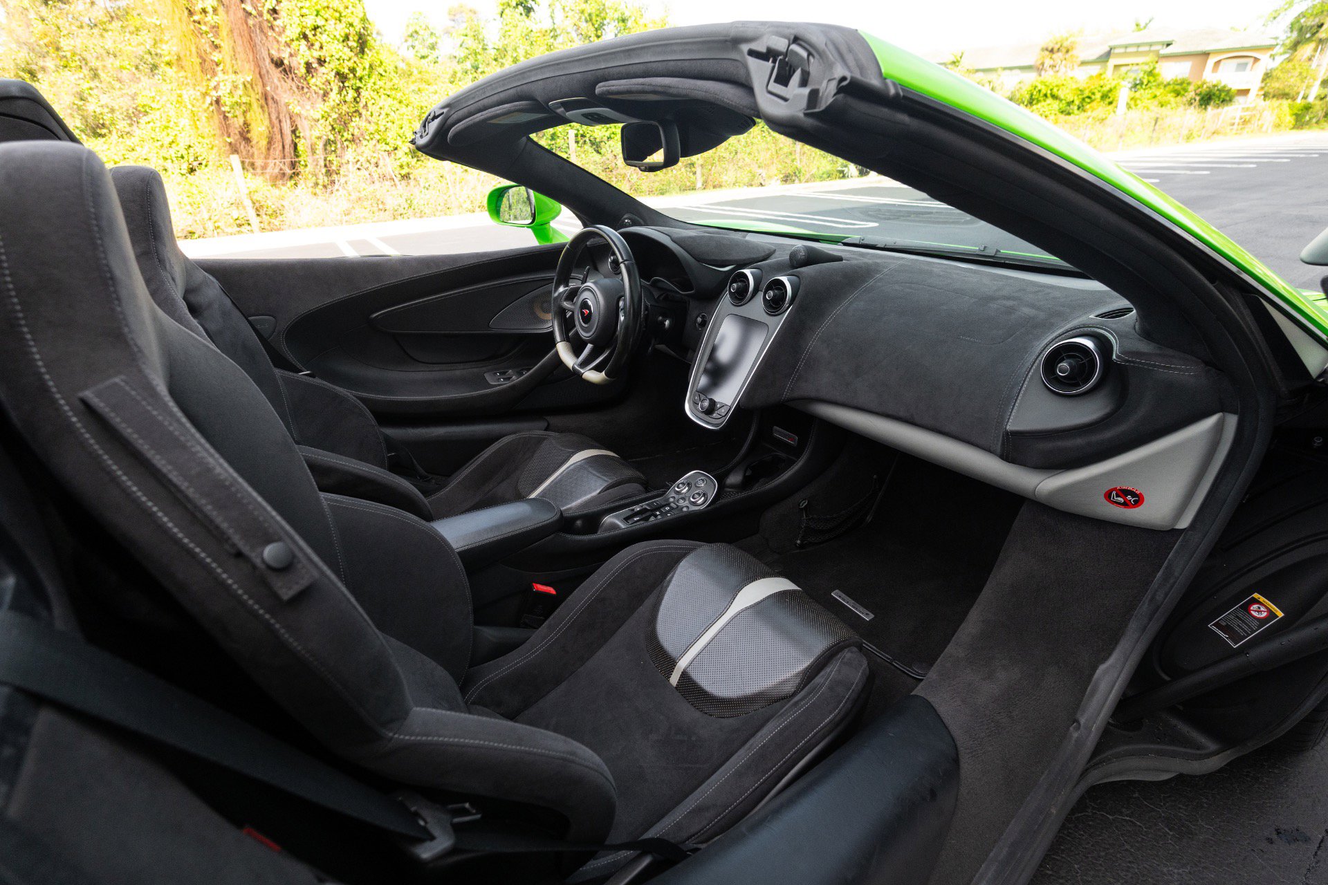 Used 2018 McLaren 570S Spider RWD image 56