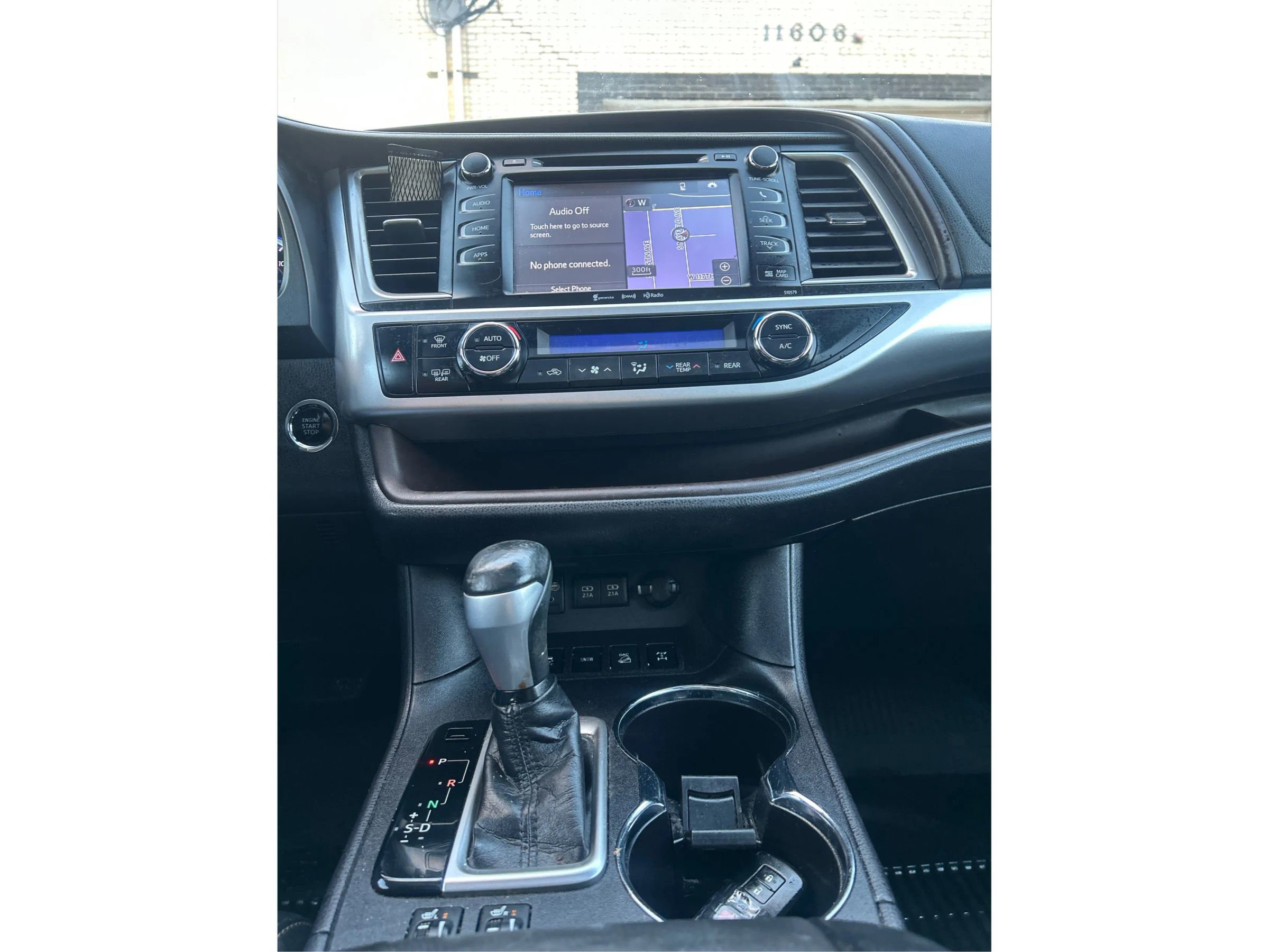 Used 2018 Toyota Highlander XLE image 20