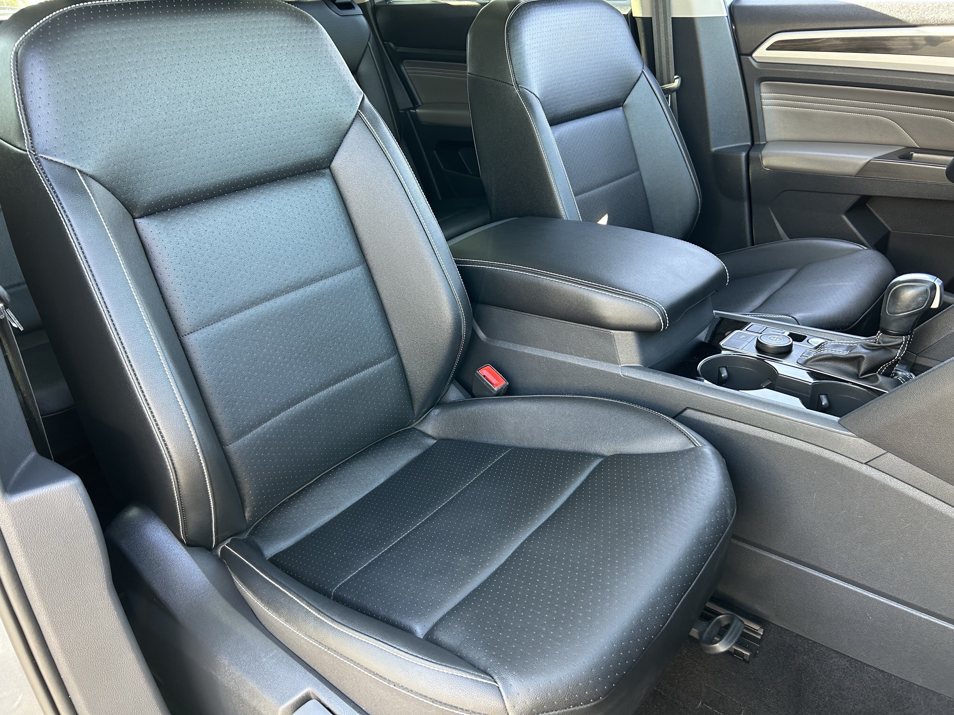 Used 2023 Volkswagen Atlas SE w/ Panoramic Sunroof Package AWD/4WD image 8