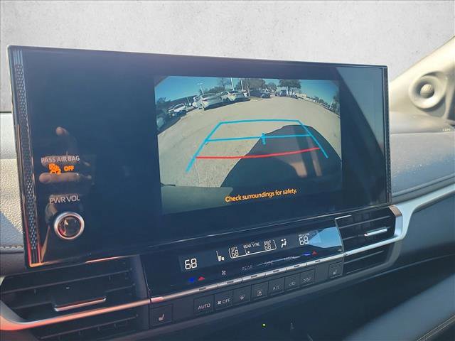 Used 2025 Toyota Sienna XLE Woodland Edition image 23