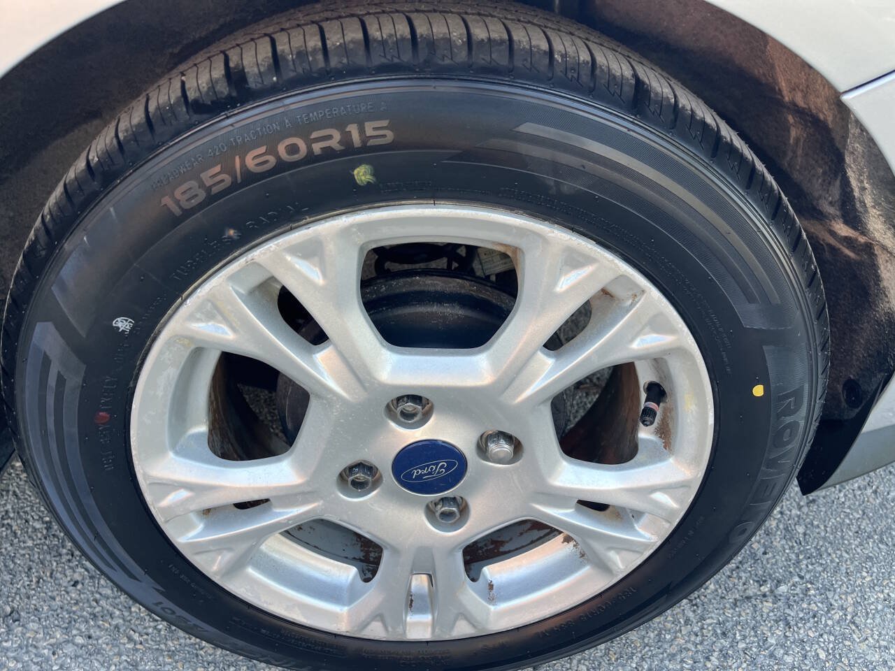 Used 2015 Ford Fiesta SE FWD image 19