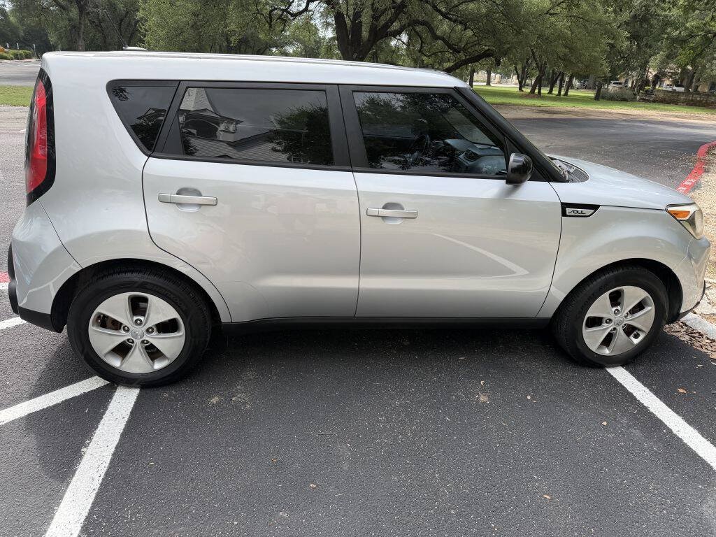 Used 2015 Kia Soul FWD image 6