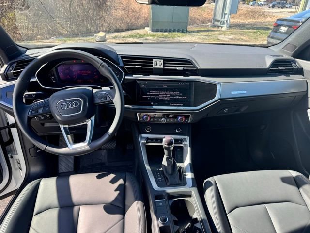 Certified 2025 Audi Q3 2.0T Premium w/ Convenience Package image 58