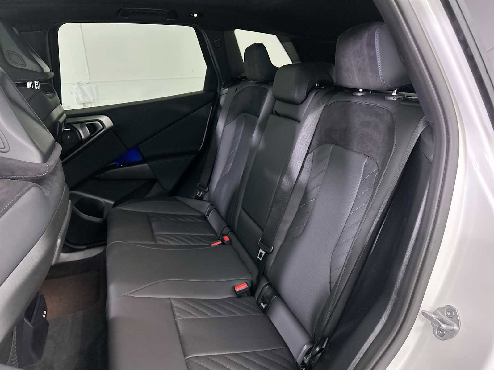 New 2026 BMW X3 xDrive30 w/ Premium Package image 25