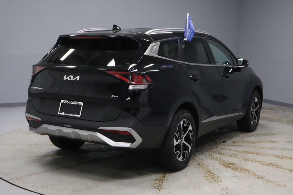 Used 2023 Kia Sportage EX image 10