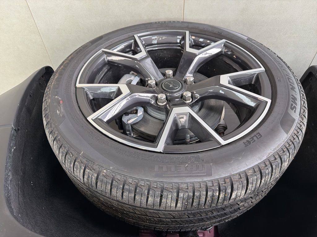 New 2026 Jeep Cherokee Overland w/ Trailer Tow Group image 7