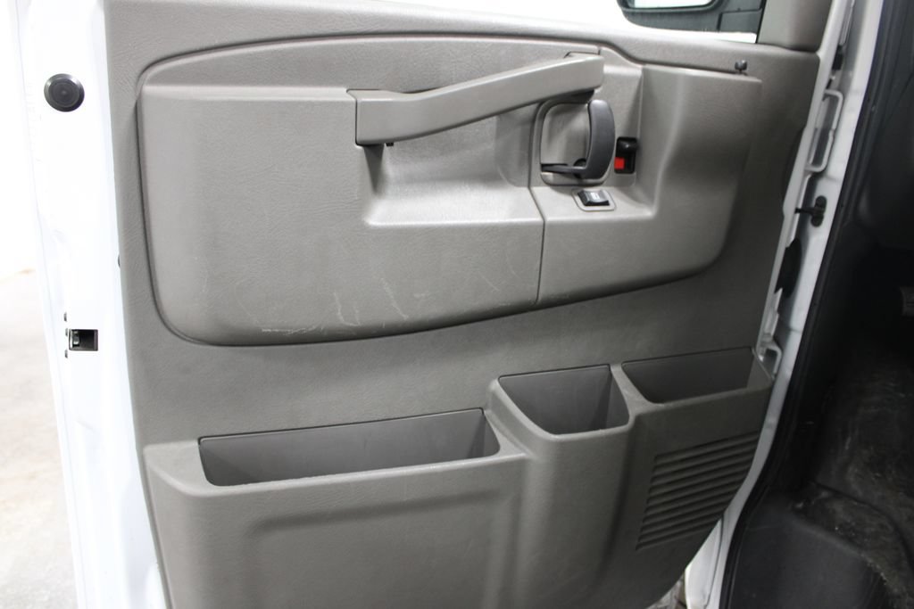 Used 2023 Chevrolet Express 3500 LS RWD image 18