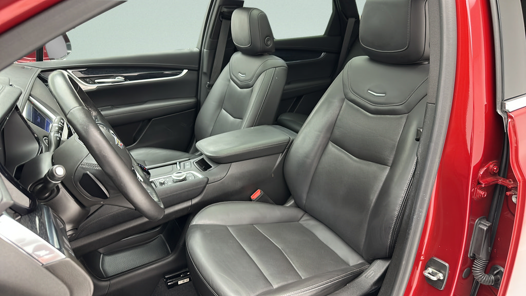Used 2023 Cadillac XT5 Premium Luxury AWD/4WD image 14