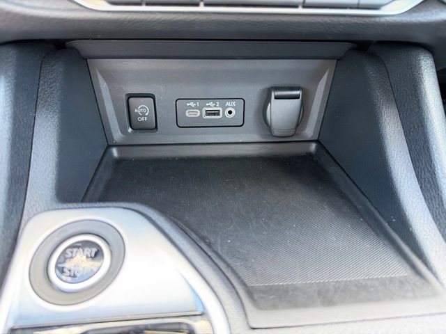 Certified 2025 Nissan Sentra SR FWD image 22