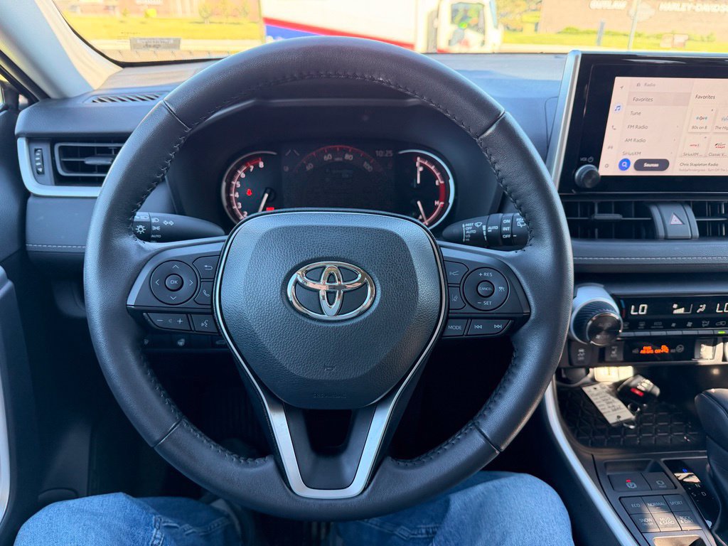 Used 2025 Toyota RAV4 XLE w/ Convenience Package AWD/4WD image 16