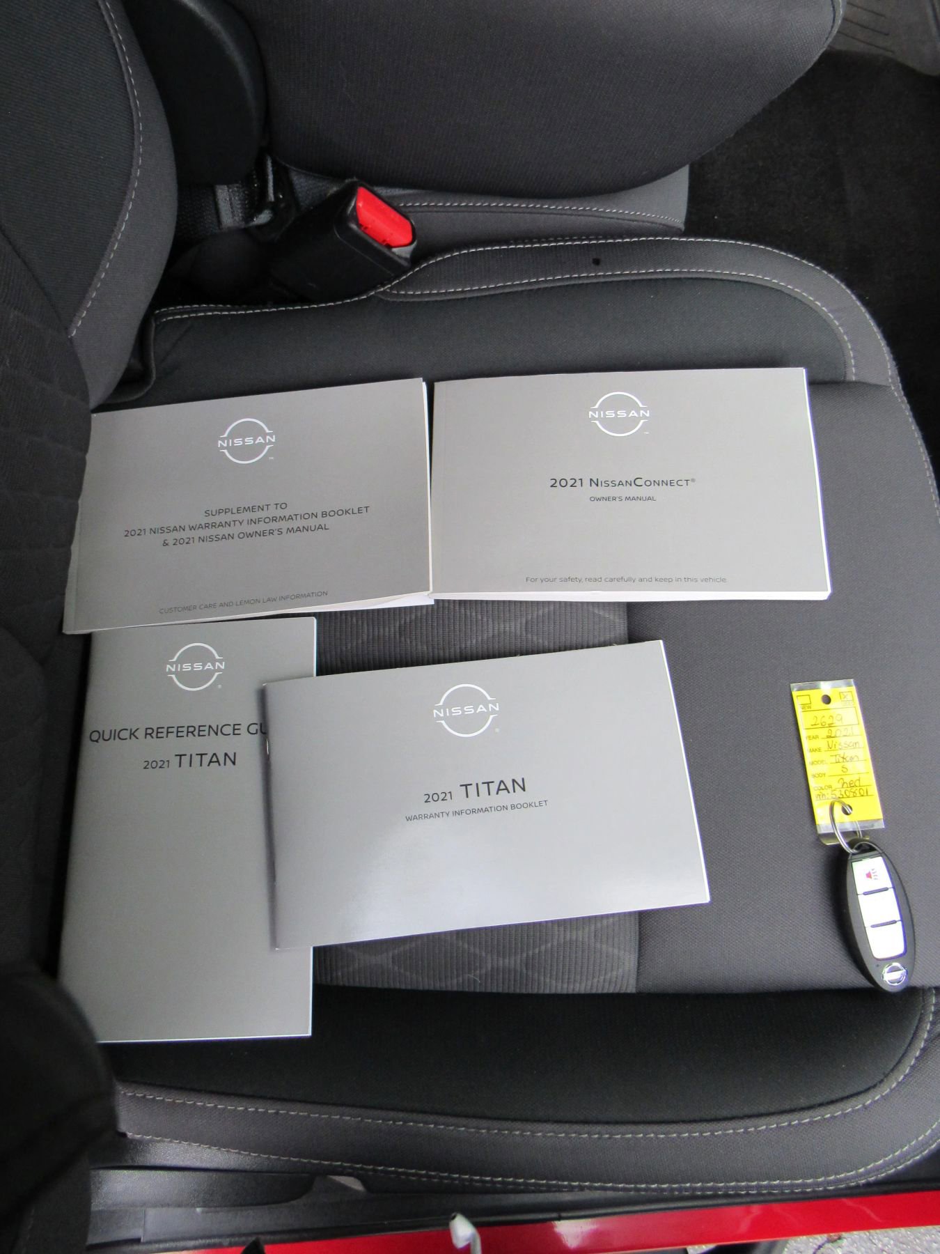 Used 2021 Nissan Titan SV w/ Accessory Utility Package RWD image 21