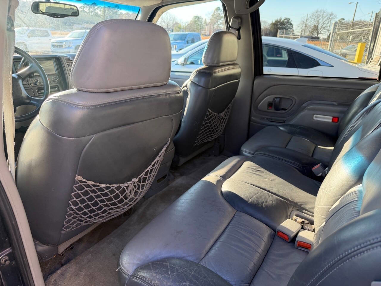 Used 2000 Chevrolet Tahoe Limited w/ Comfort & Security Pkg image 8