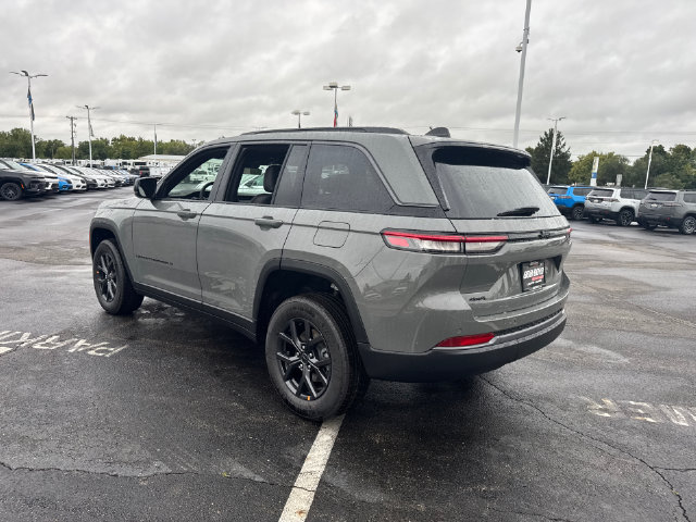 New 2027 Jeep Grand Cherokee 4WD image 5