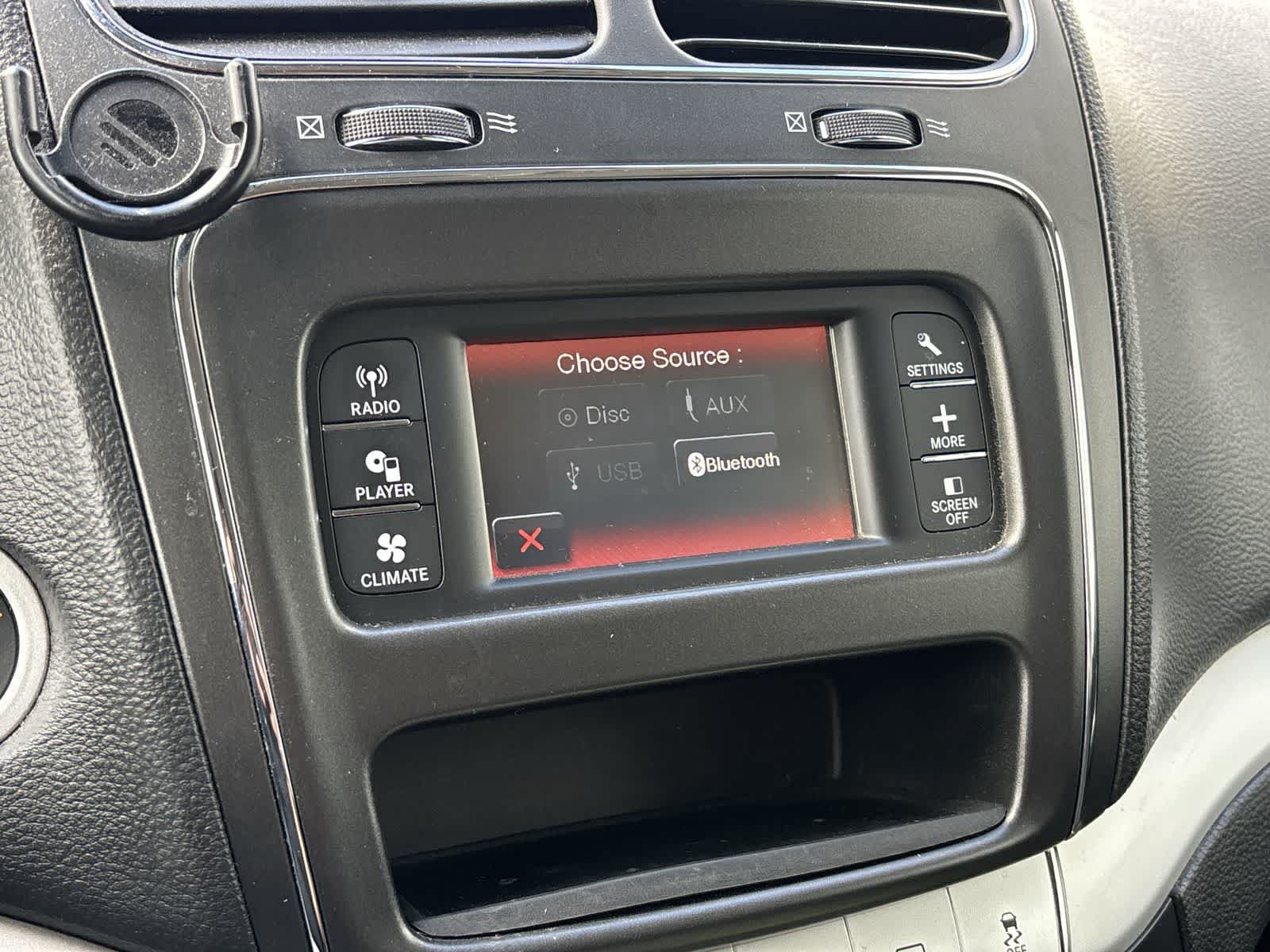 Used 2017 Dodge Journey SXT w/ Comfort/Convenience Group FWD image 14