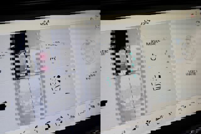 Used 2017 Land Rover Range Rover Long Wheelbase Autobiography image 25