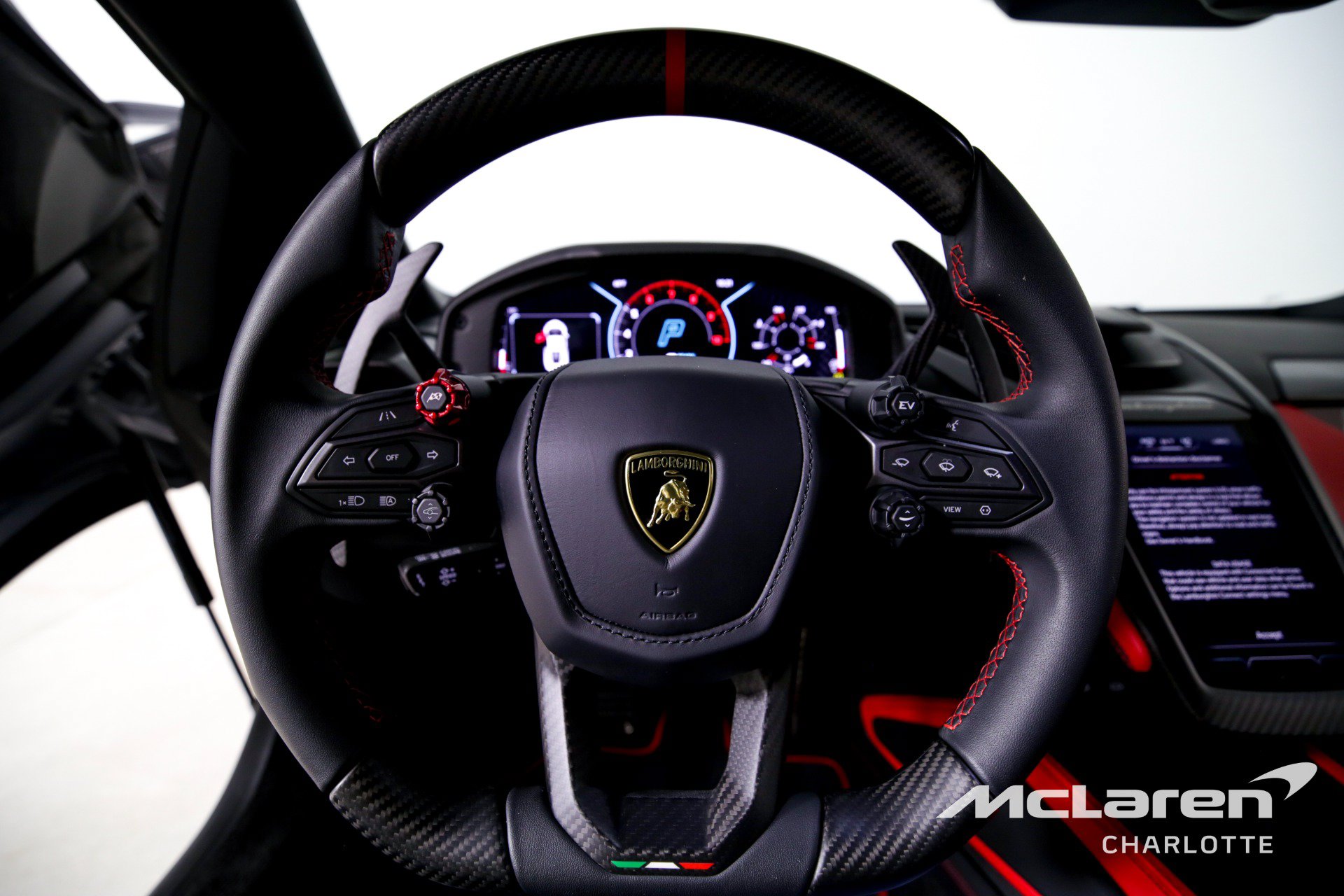 Used 2024 Lamborghini Revuelto AWD/4WD image 14