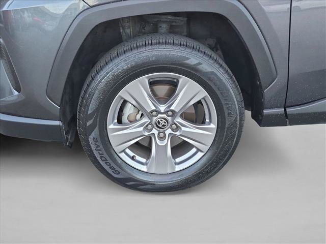 Used 2025 Toyota RAV4 XLE FWD image 23