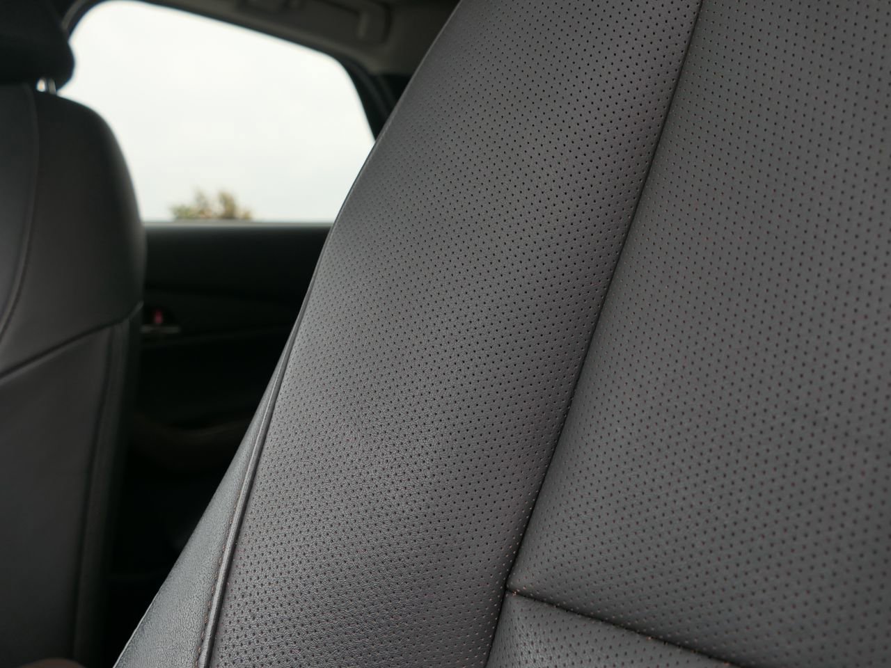 Used 2023 MAZDA CX-30 AWD 2.5 S w/ Premium Package image 13