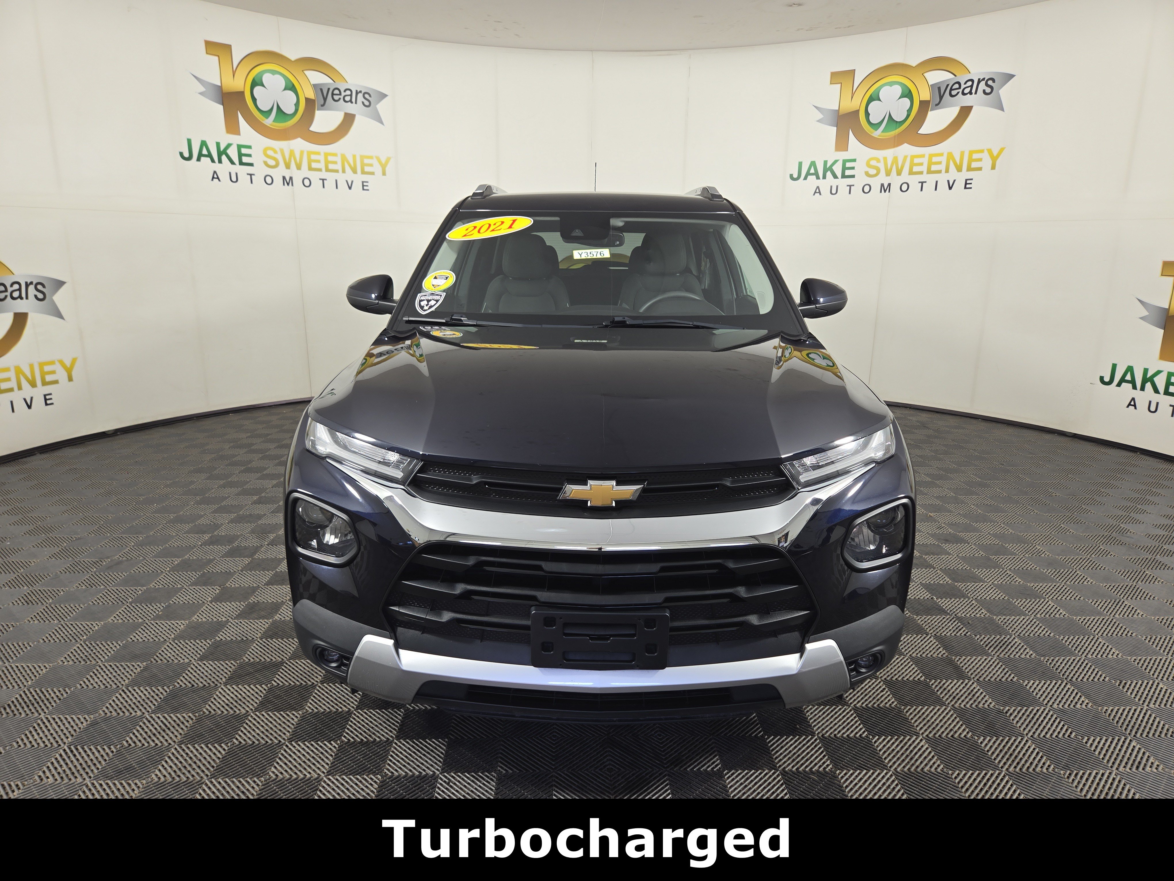 Used 2021 Chevrolet TrailBlazer LT w/ Convenience Package FWD image 2