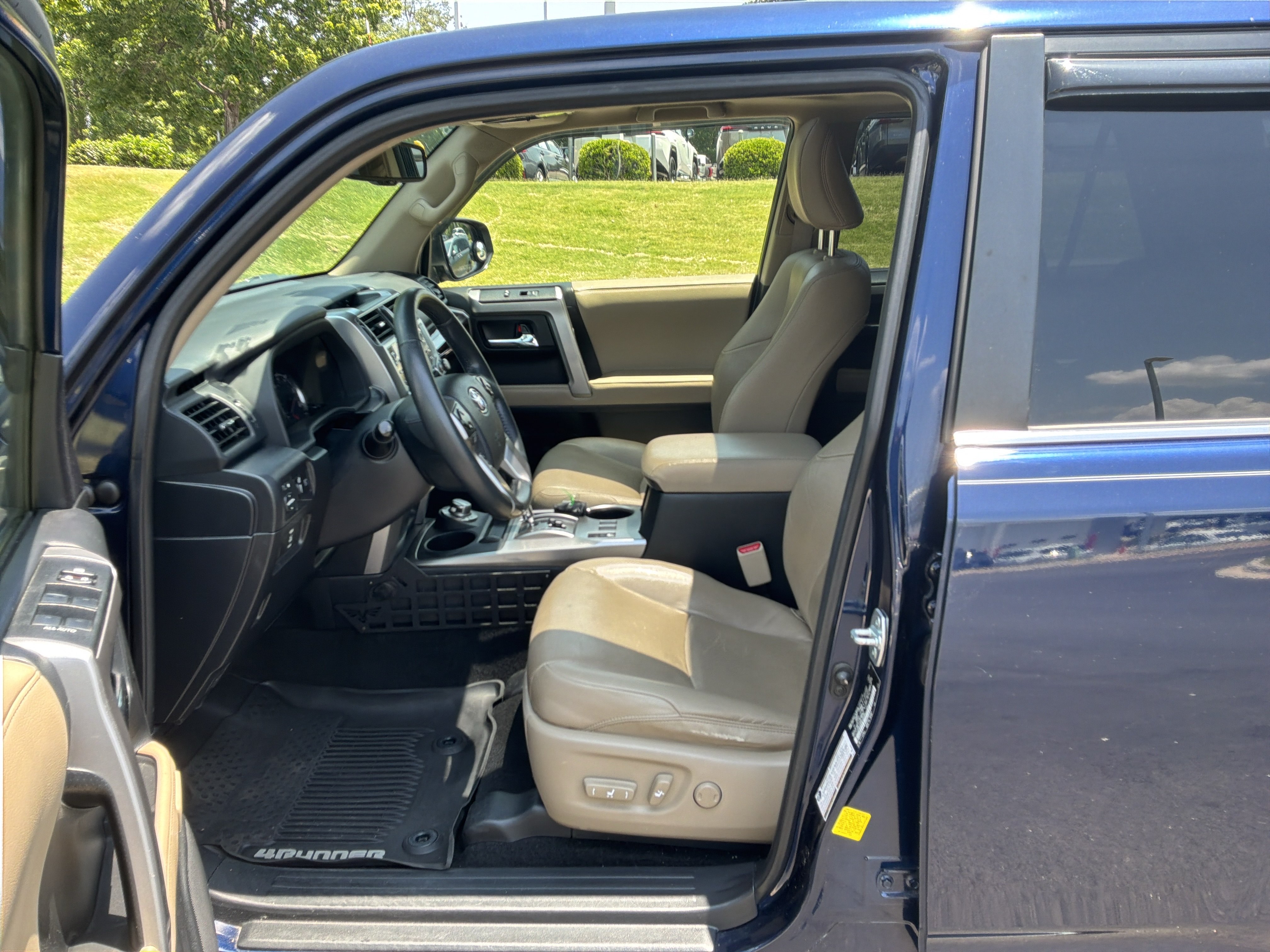 Used 2020 Toyota 4Runner Limited AWD/4WD image 16