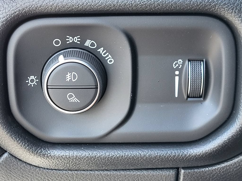 New 2026 RAM 2500 Tradesman AWD/4WD image 23