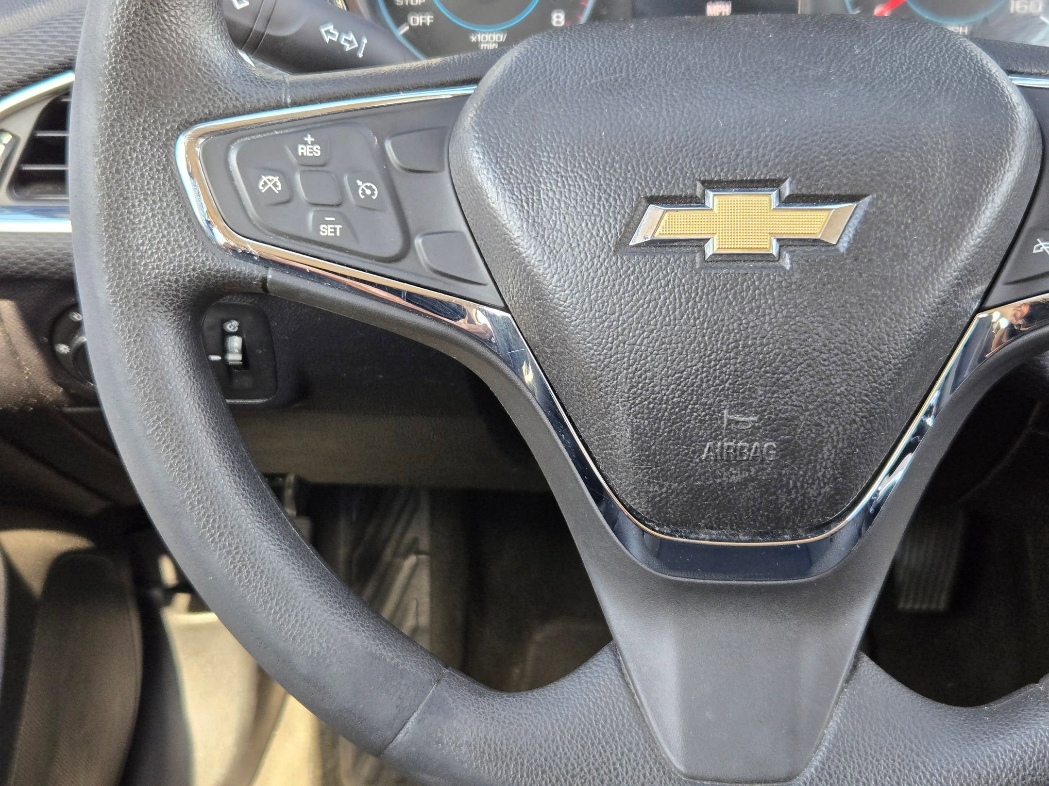 Used 2017 Chevrolet Cruze LT w/ Convenience Package FWD image 22