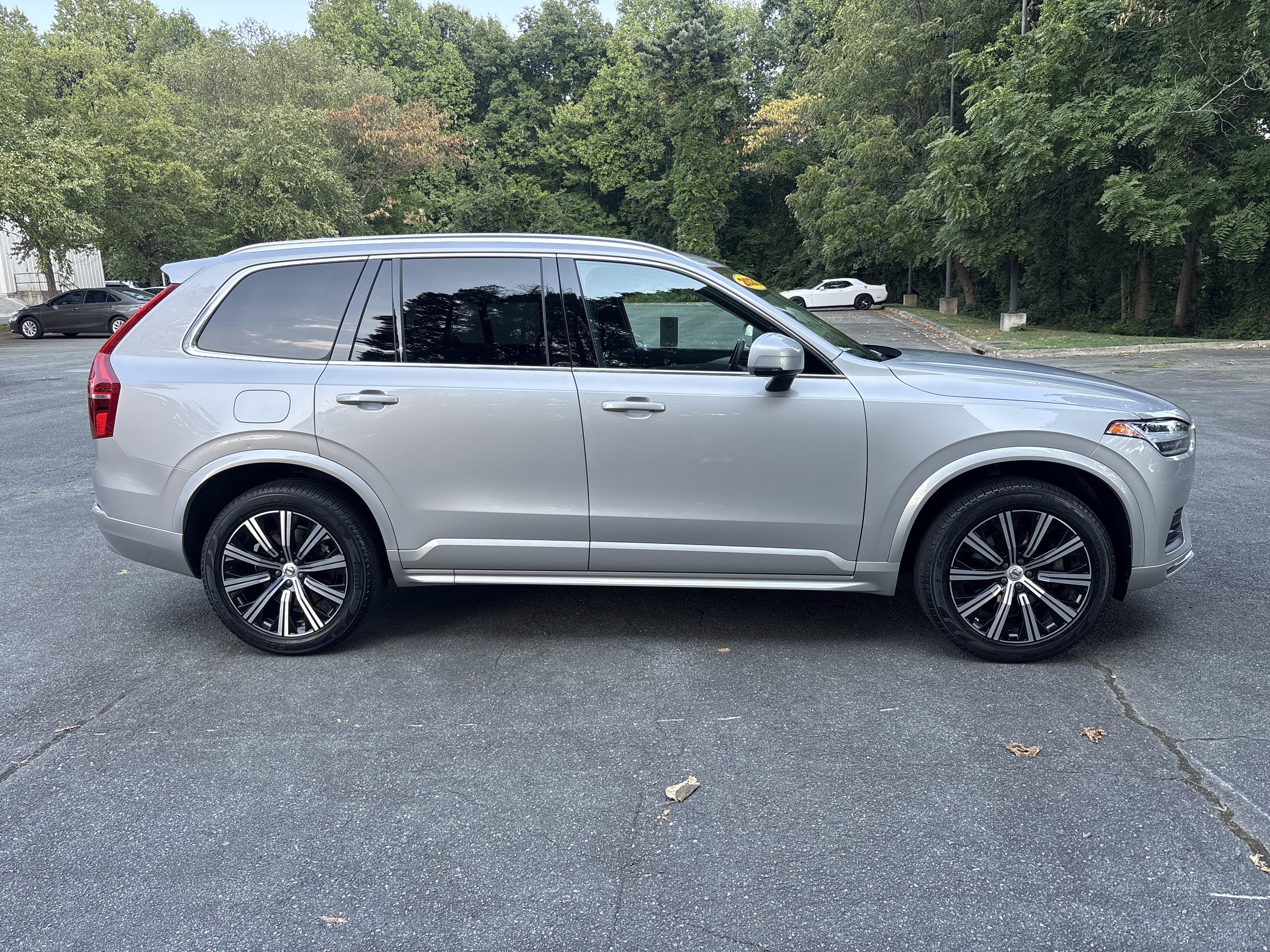 Used 2023 Volvo XC90 B5 Core w/ Protection Package Premier AWD/4WD image 4
