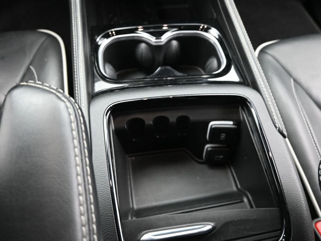 Used 2025 Chrysler Pacifica Limited image 21