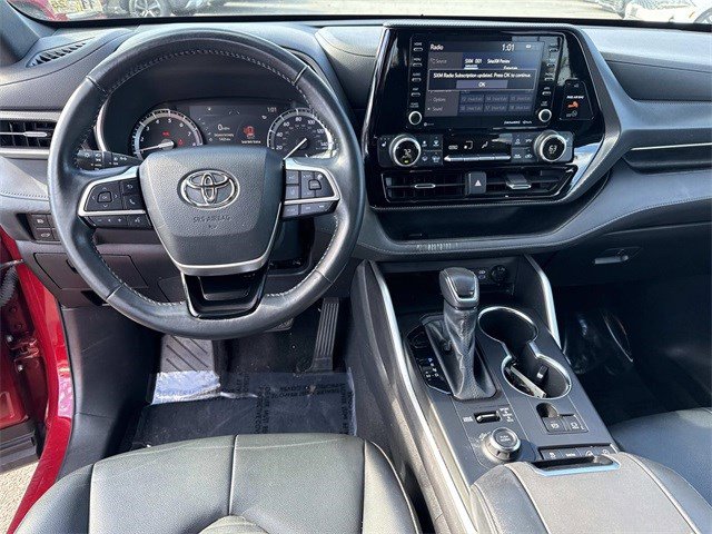 Used 2022 Toyota Highlander XSE image 18