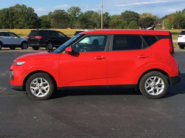 Used 2022 Kia Soul LX w/ Technology Package image 6