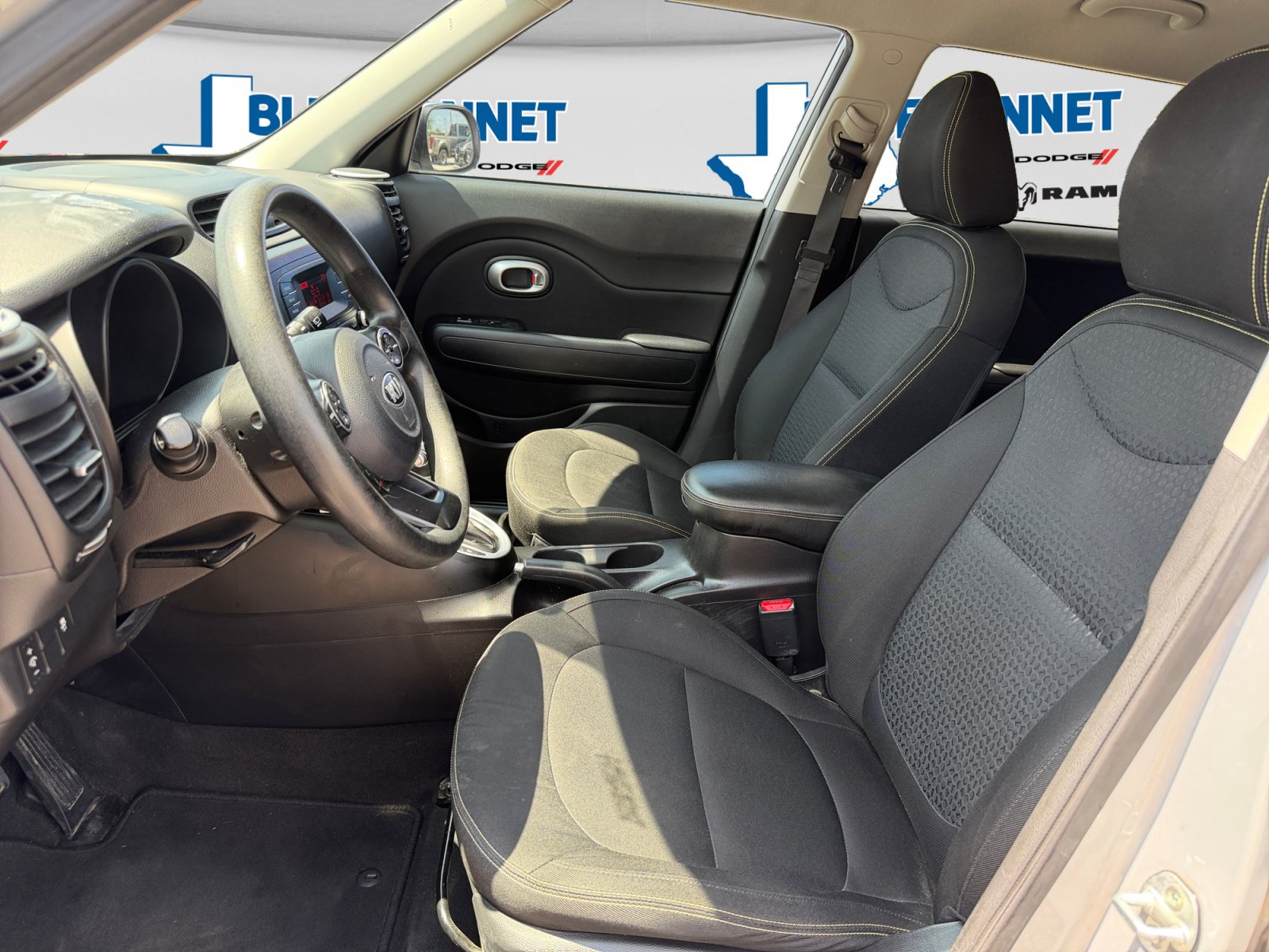 Used 2015 Kia Soul + FWD image 11