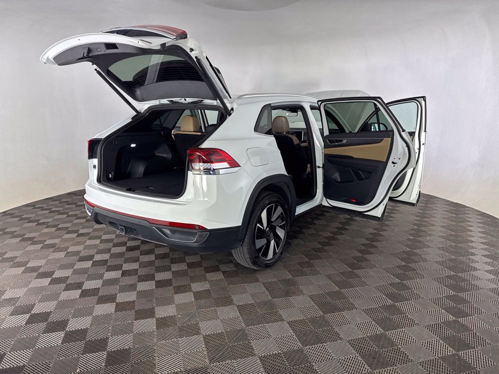 Used 2025 Volkswagen Atlas Cross Sport SE AWD/4WD image 15