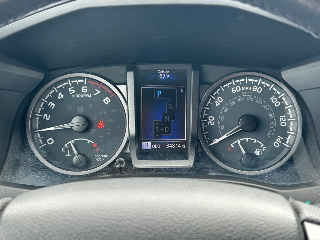 Certified 2022 Toyota Tacoma TRD Off-Road AWD/4WD image 34