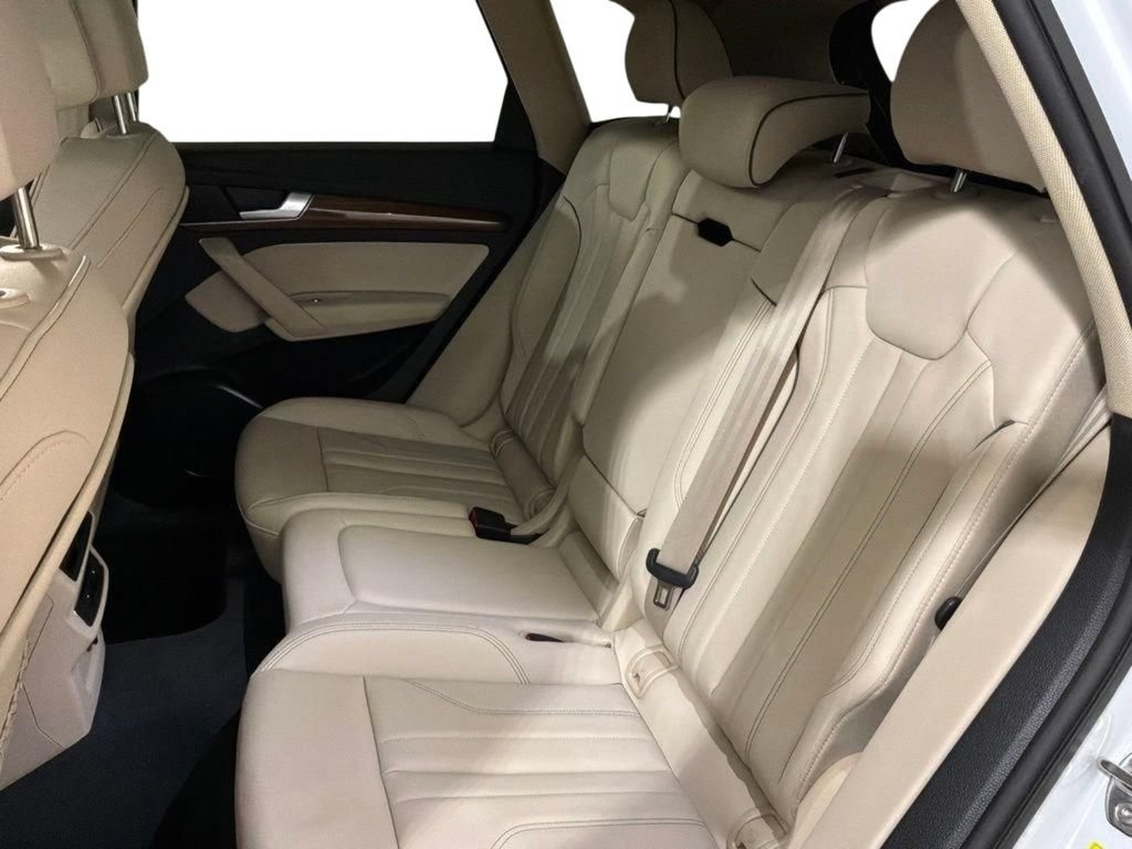 Used 2023 Audi Q5 e Premium w/ Convenience Package AWD/4WD image 16