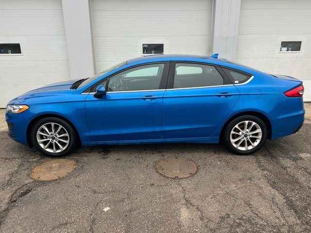 Used 2019 Ford Fusion SE image 3