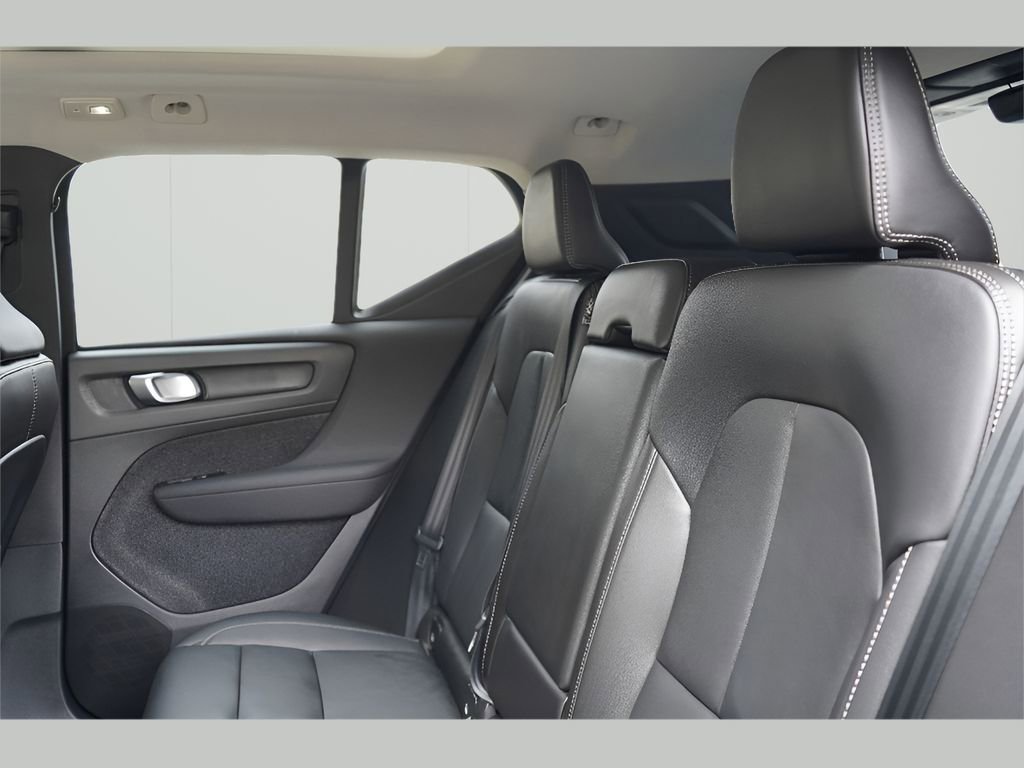 New 2025 Volvo XC40 B5 Plus w/ Climate Package AWD/4WD image 20