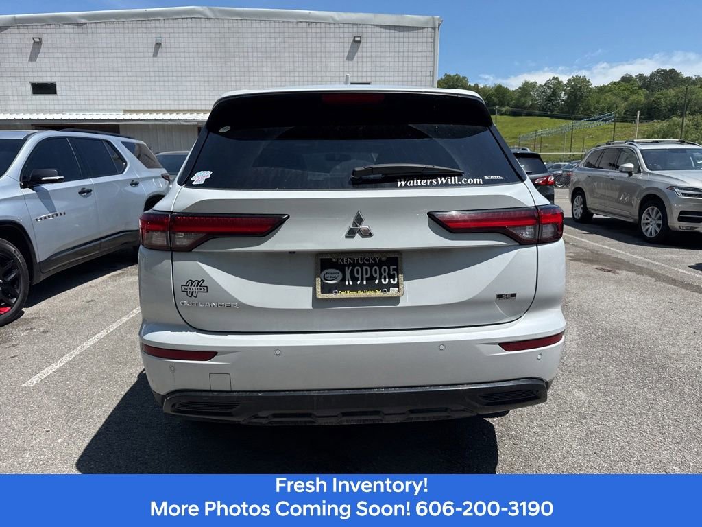 Used 2024 Mitsubishi Outlander SE Black Edition AWD/4WD image 5