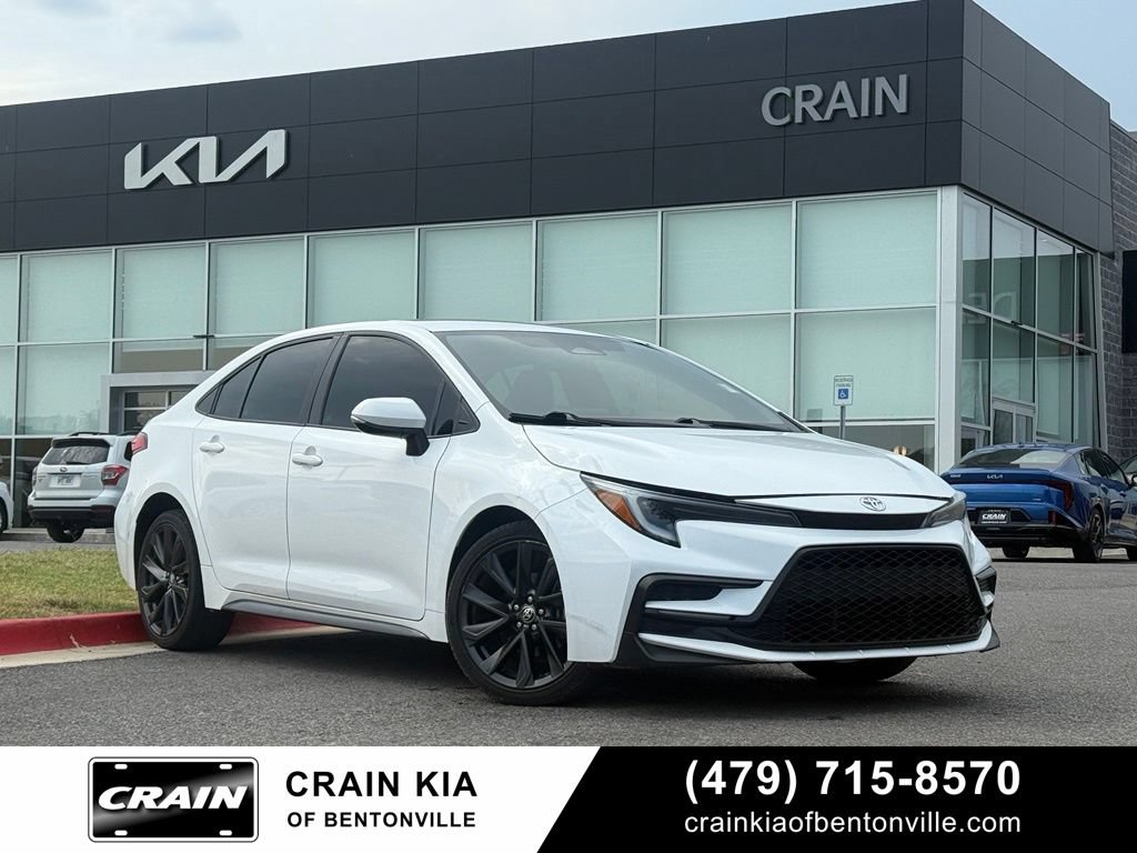Used 2023 Toyota Corolla SE FWD image 1